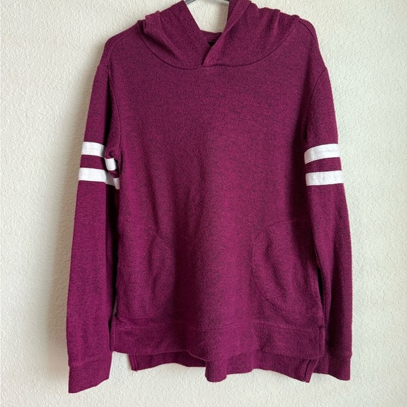 Rumi + Ryder Other - Rumi + Ryder Girls Maroon Hoodie with White Stripes size S 6/7